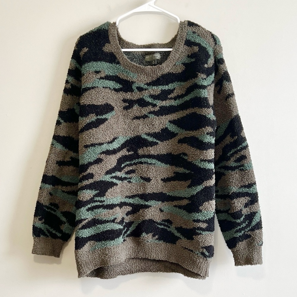 Barefoot Dreams Cozy Chic Camo Seaside Crewneck Sweater